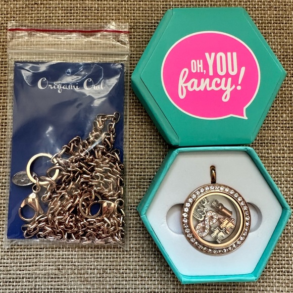 Origami Owl® Rose Gold Twist Locket with Crystals, 30" Chain and 4 Love Charms - Picture 3 of 9